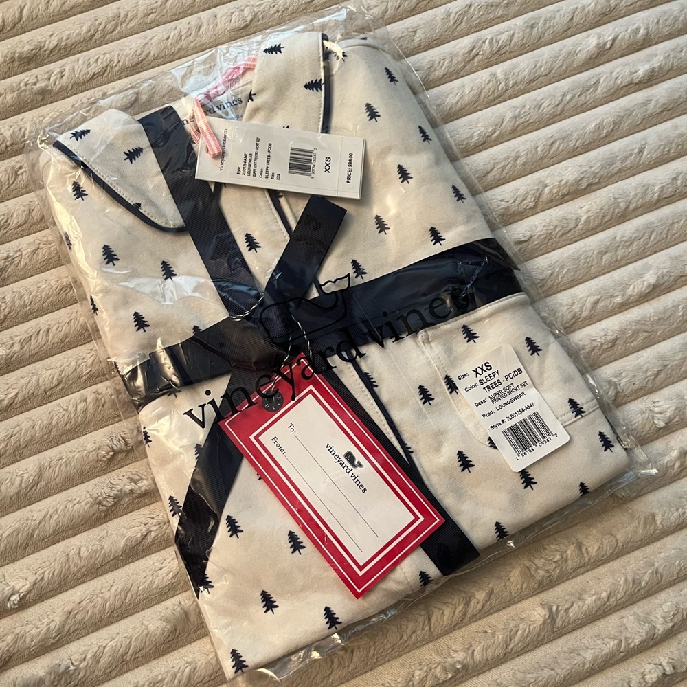 Vineyard vines pajama set / white